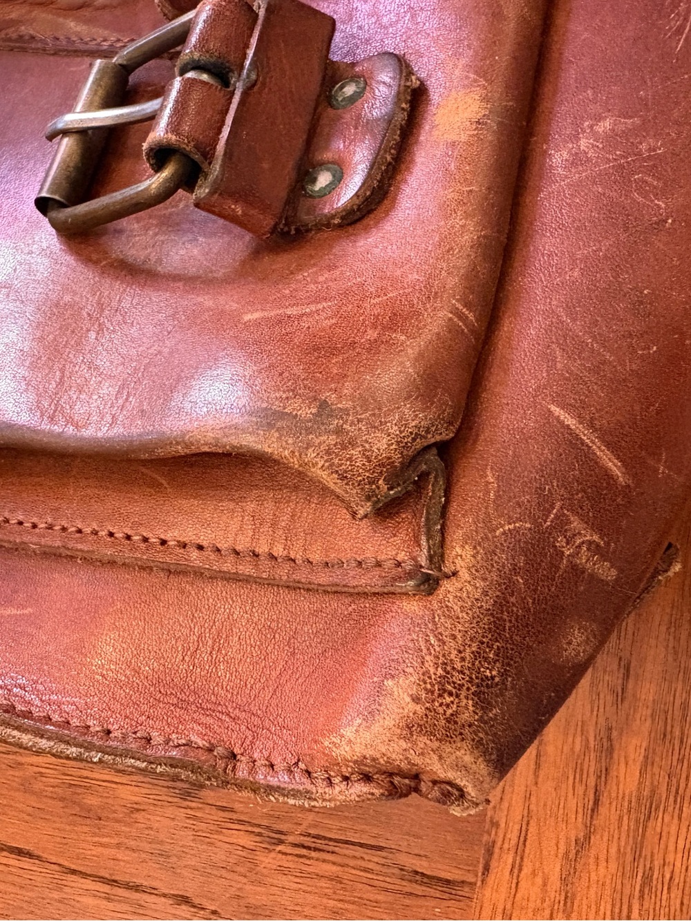 Gorgeous, vintage handmade Brown Leather Messenger Bag Briefcase satchel - Picture 7 of 13